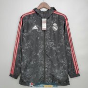 Real Madrid Chaqueta Rompevientos Black Pattern 2021/2022